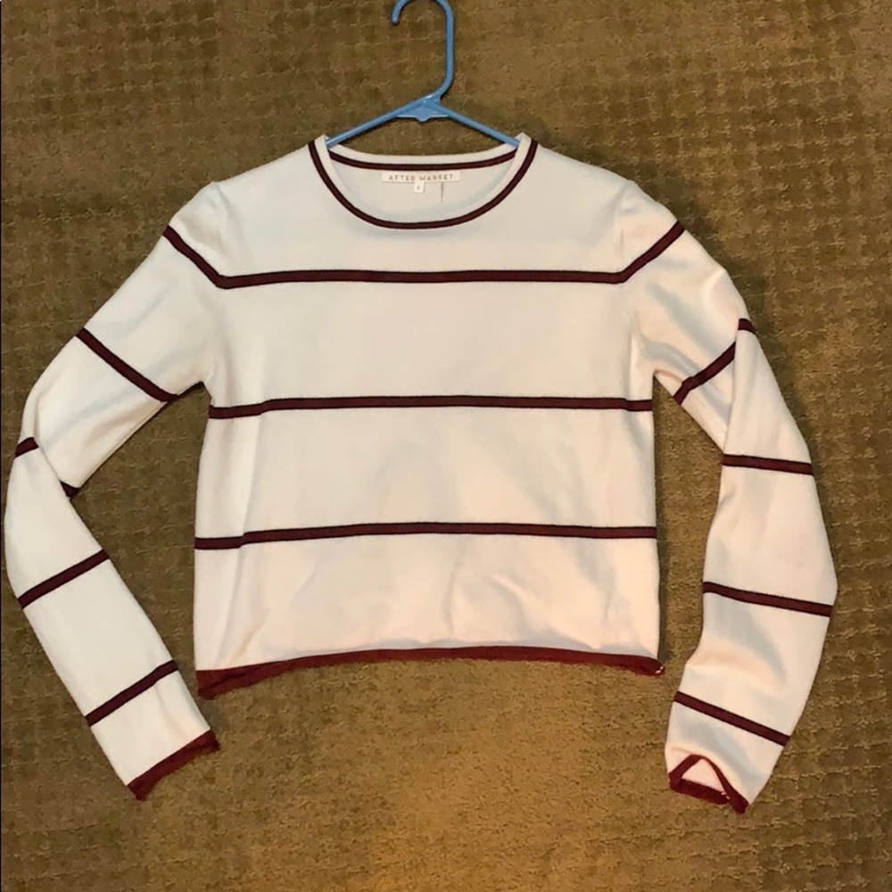 Crop top sweater